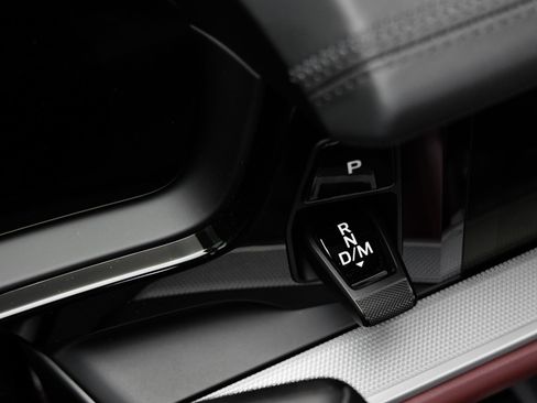 Certified 2025 Porsche Cayenne E-Hybrid AWD/4WD image 20