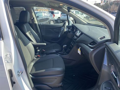 Used 2022 Buick Encore Preferred w/ Safety Package image 34