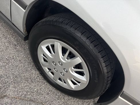 Used 2001 Chevrolet Impala FWD image 5