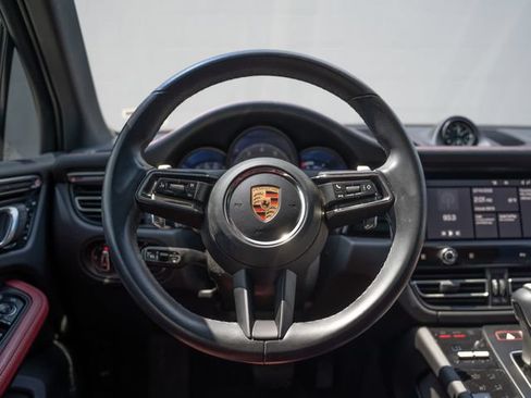 Certified 2023 Porsche Macan S AWD/4WD image 23