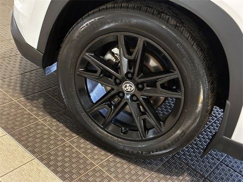 Used 2024 Toyota Grand Highlander Limited image 8