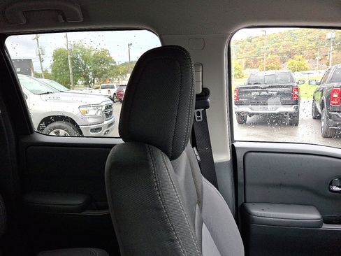 Used 2024 Nissan Frontier SV w/ SV Convenience Package image 13