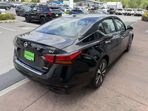 Used 2022 Nissan Altima 2.5 SV AWD/4WD image 6