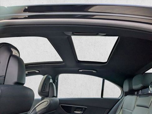 Used 2025 Mercedes-Benz C 300 Sedan image 19