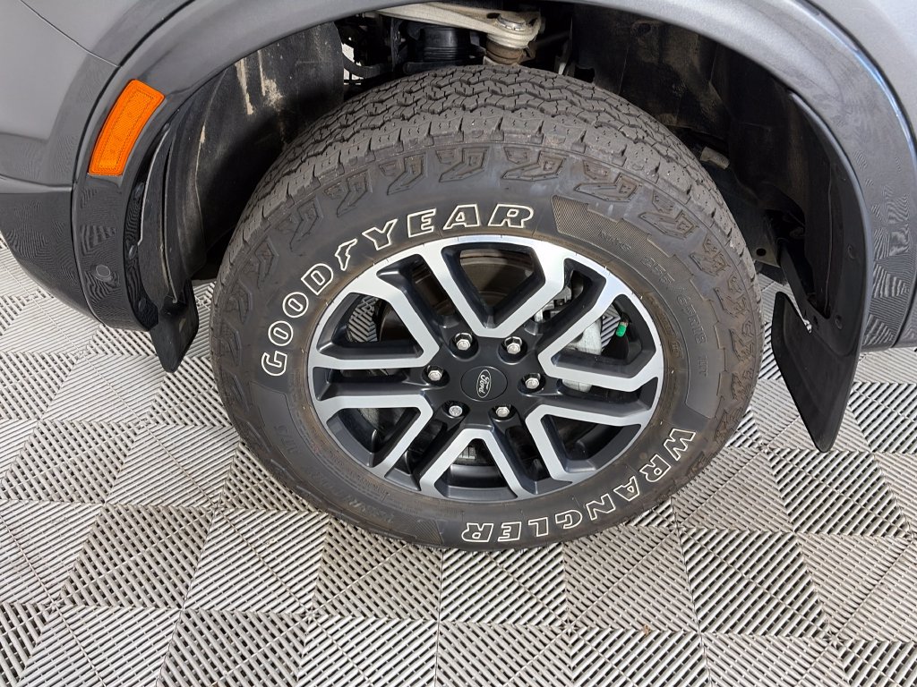 Used 2024 Ford Ranger Lariat w/ FX4 Off-Road Package AWD/4WD image 8