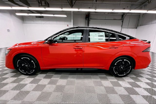 New 2027 Nissan Sentra SR FWD image 18