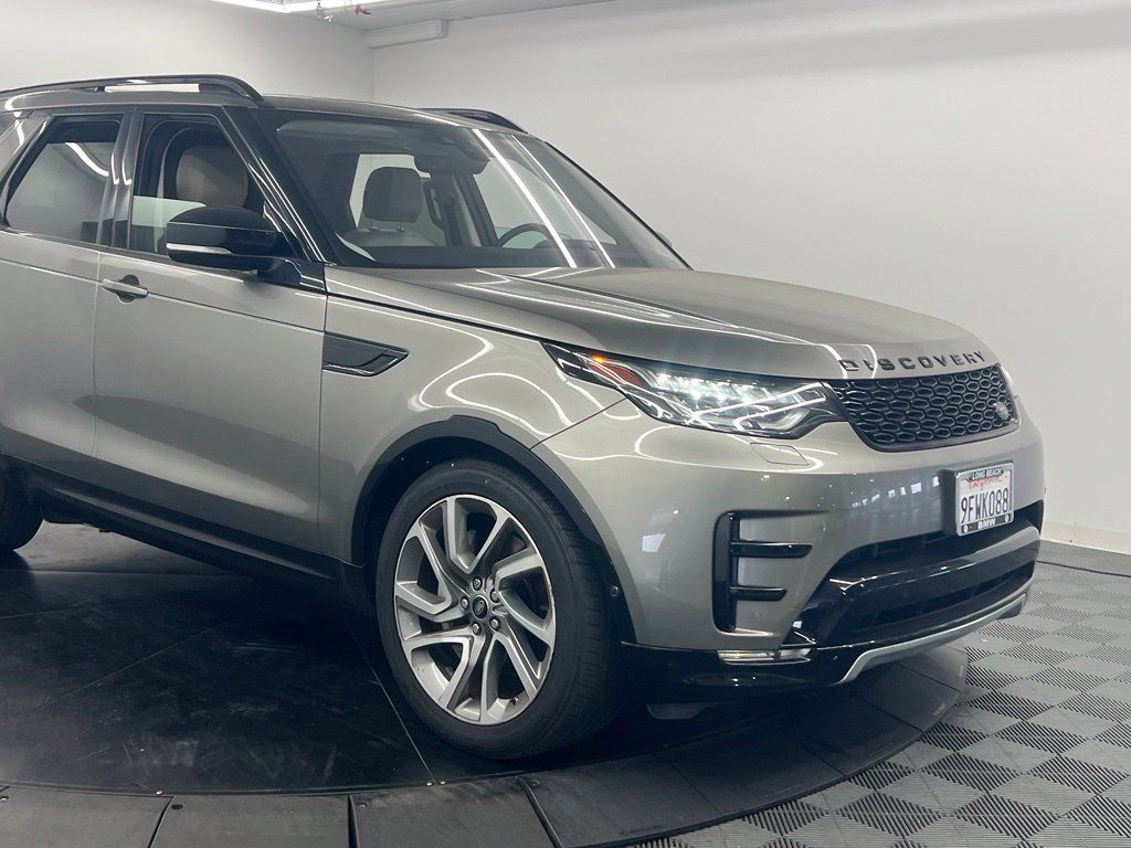 Used 2020 Land Rover Discovery Landmark AWD/4WD image 8