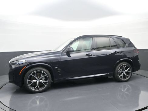 New 2026 BMW X5 xDrive50e w/ M Sport Package AWD/4WD image 4