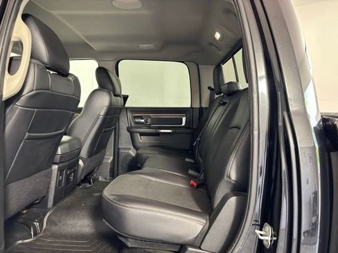 Used 2017 RAM 1500 Laramie w/ Convenience Group AWD/4WD image 19