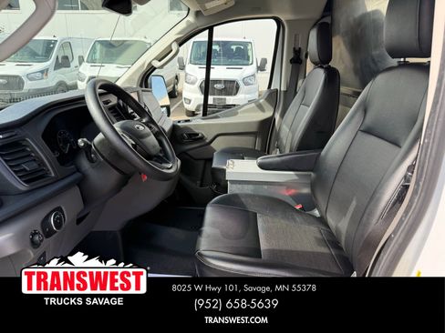 Used 2023 Ford Transit 250 Low Roof AWD image 3