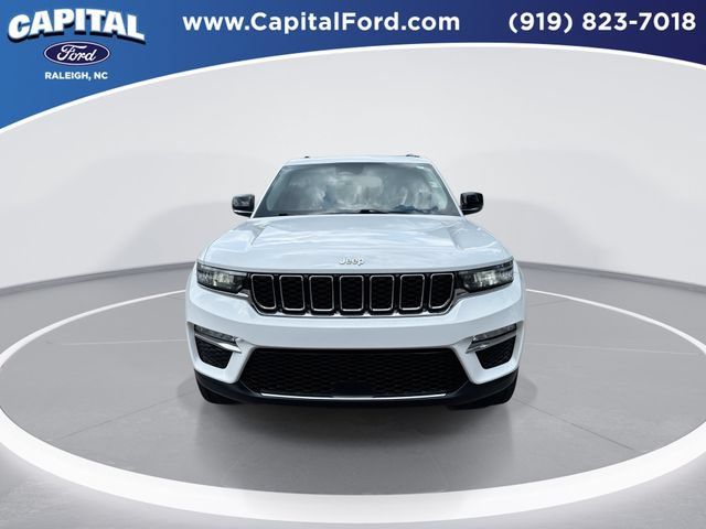Used 2022 Jeep Grand Cherokee Limited w/ MOPAR Finishing Package AWD/4WD image 3