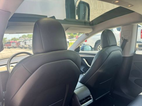 Used 2021 Tesla Model 3 Long Range AWD/4WD image 9
