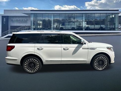 Used 2021 Lincoln Navigator Black Label w/ Cargo Convenience Package AWD/4WD image 10
