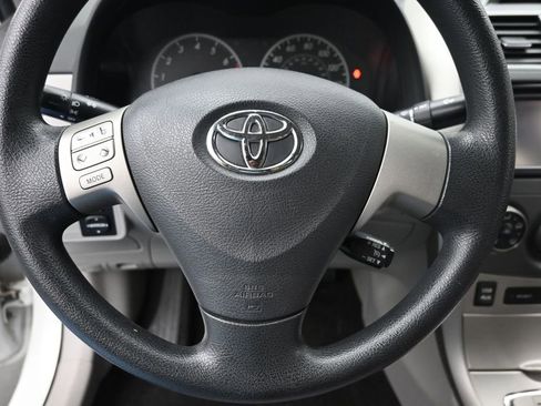 Used 2013 Toyota Corolla LE FWD image 14