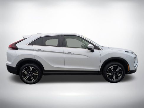 Used 2023 Mitsubishi Eclipse Cross SE image 2