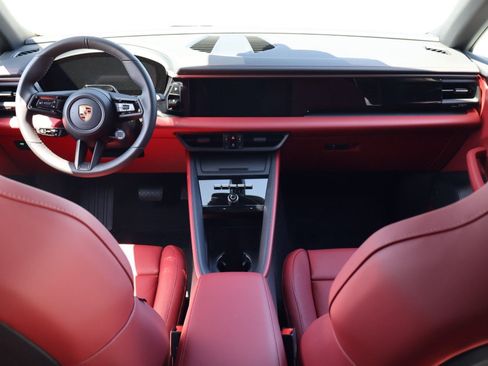 New 2026 Porsche Macan Electric RWD image 21