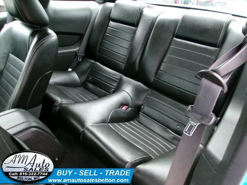 Used 2010 Ford Mustang Coupe RWD image 14