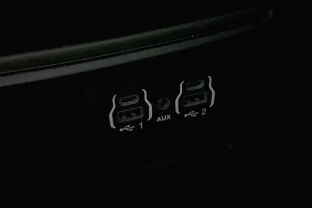 Used 2025 Chrysler Pacifica Limited FWD image 34