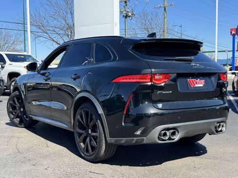 Used 2020 Jaguar F-PACE SVR image 16