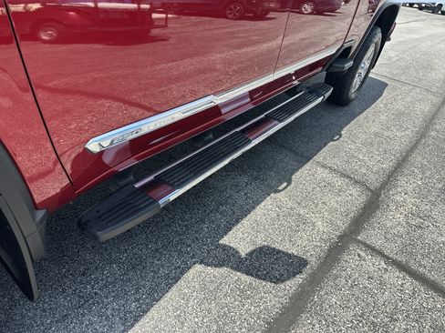 Used 2024 Chevrolet Silverado 2500 High Country w/ High Country Premium Package AWD/4WD image 5