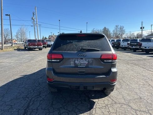 Used 2016 Jeep Grand Cherokee Laredo 75th Anniversary image 6