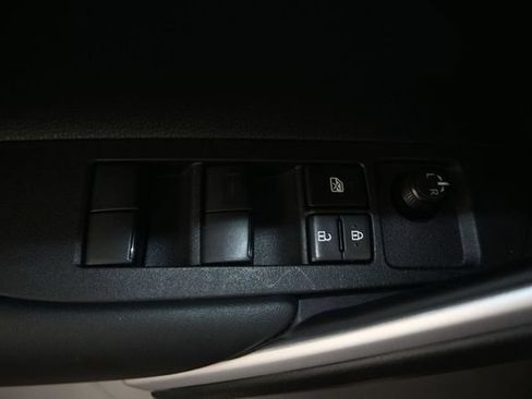 Used 2026 Toyota Corolla Cross LE w/ Moonroof Package FWD image 11