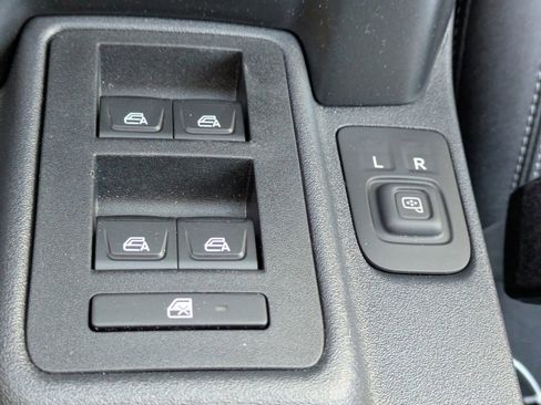 New 2025 Ford Bronco Badlands image 25