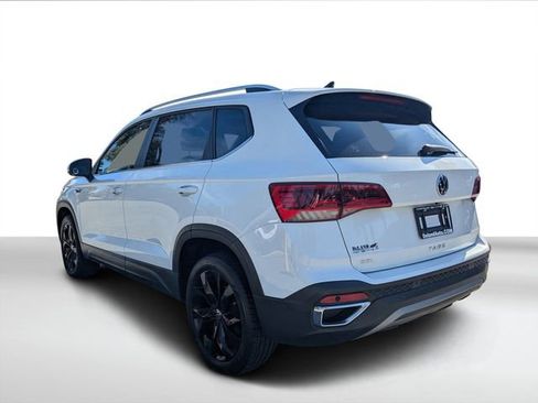 Used 2022 Volkswagen Taos SEL image 5