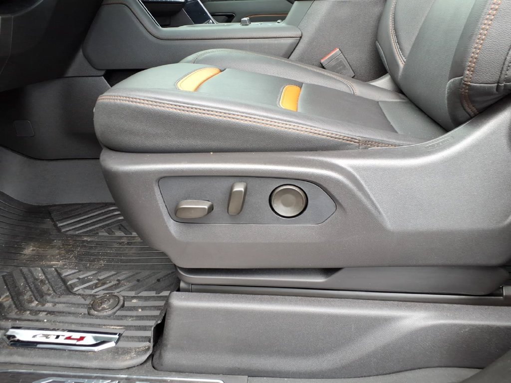 Used 2026 GMC Sierra 2500 AT4 w/ AT4 Premium Plus Package AWD/4WD image 25