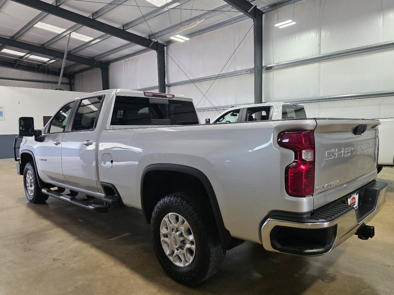 Used 2022 Chevrolet Silverado 3500 LT w/ Convenience Package AWD/4WD image 7