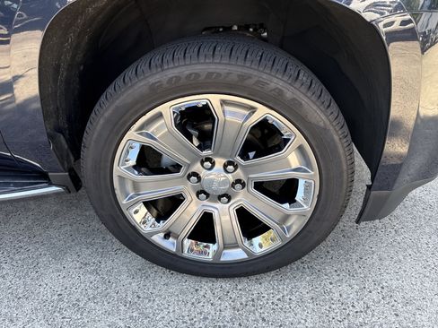 Used 2018 GMC Yukon SLT w/ Premium Edition RWD image 12