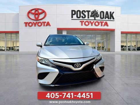 Used 2019 Toyota Camry XSE FWD image 2