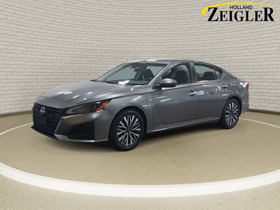 Used 2023 Nissan Altima 2.5 SV