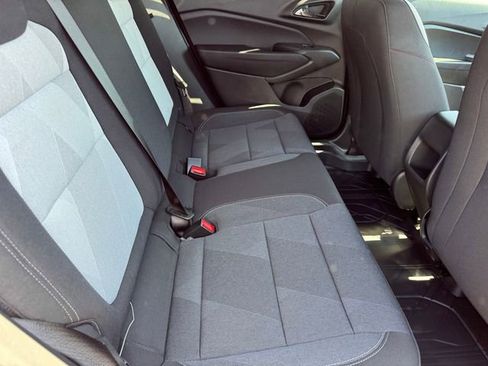 New 2026 Chevrolet Trax RS w/ Sunroof Package FWD image 9