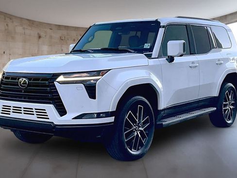Used 2024 Lexus GX 550 w/ Cold Area Package AWD/4WD image 4