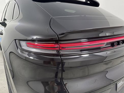 New 2026 Porsche Cayenne S image 17