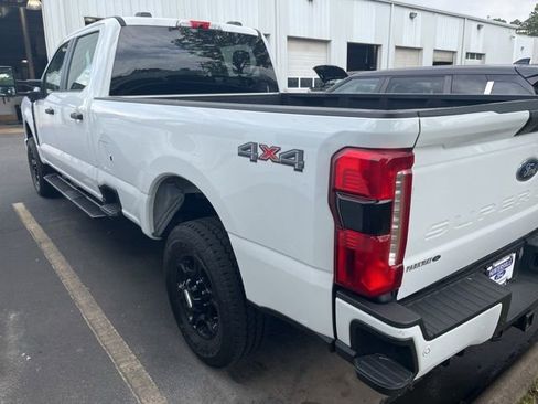 Used 2024 Ford F250 XL w/ STX Appearance Package AWD/4WD image 4