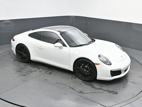 Certified 2018 Porsche 911 Carrera 4 image 28