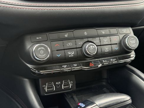 Used 2022 Dodge Durango R/T w/ Blacktop Package image 21