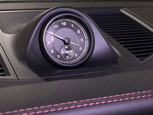 New 2026 Porsche Macan image 33