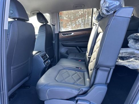 New 2026 Volkswagen Atlas SE image 14
