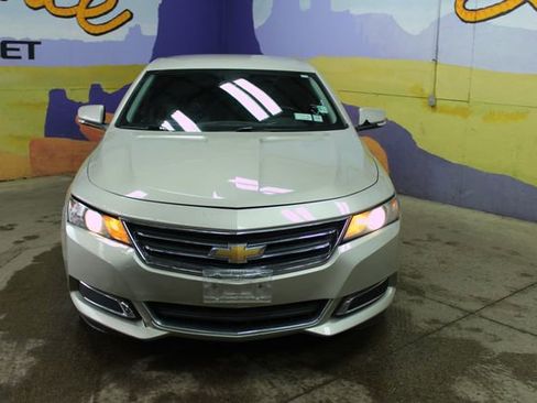 Used 2015 Chevrolet Impala LT FWD image 3