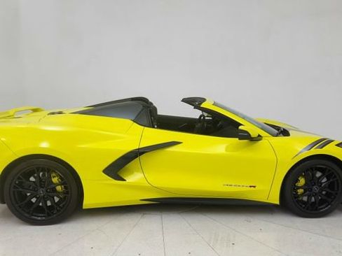 Used 2024 Chevrolet Corvette Stingray Premium Conv w/ Z51 Performance Package image 6