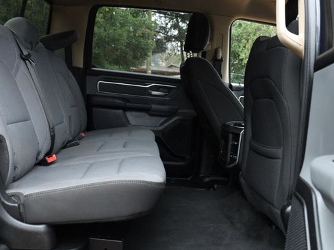 Used 2020 RAM 1500 Big Horn AWD/4WD image 14