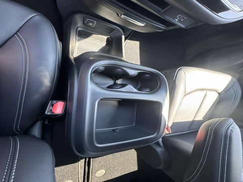 New 2026 Chrysler Pacifica Select FWD image 24