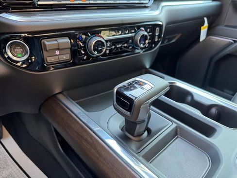 New 2026 Chevrolet Silverado 1500 High Country AWD/4WD image 20