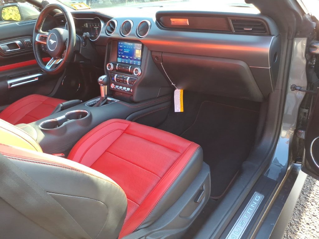 Used 2021 Ford Mustang GT Premium w/ Equipment Group 401A RWD image 9