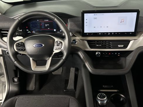 Used 2025 Ford Explorer Active image 20