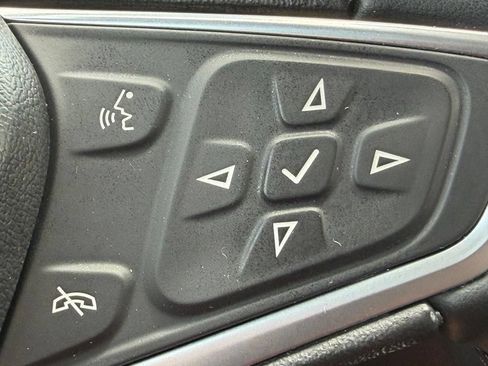 Used 2023 Chevrolet Equinox LT w/ Driver Convenience Package FWD image 23