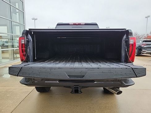 Used 2025 GMC Sierra 2500 Denali image 15